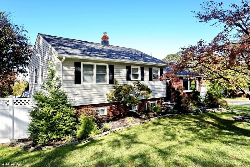 69 Hemlock Rd, Little Falls, NJ 07424 - photo 1