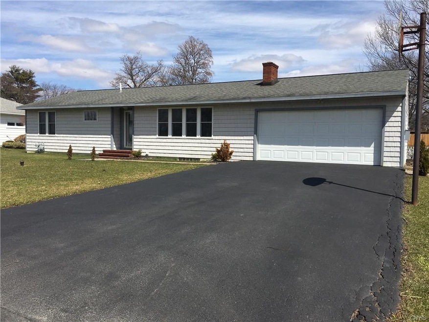 Welcome home to 305 Saltmakers Rd in Liverpool.