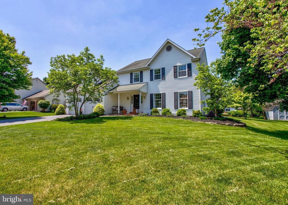 54 Cypress Dr, Leola, PA 17540 - photo 1