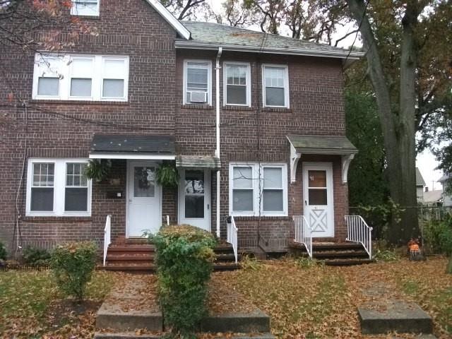 39 Alanson Rd unit 39, Bridgeport, CT 06607 - photo 1