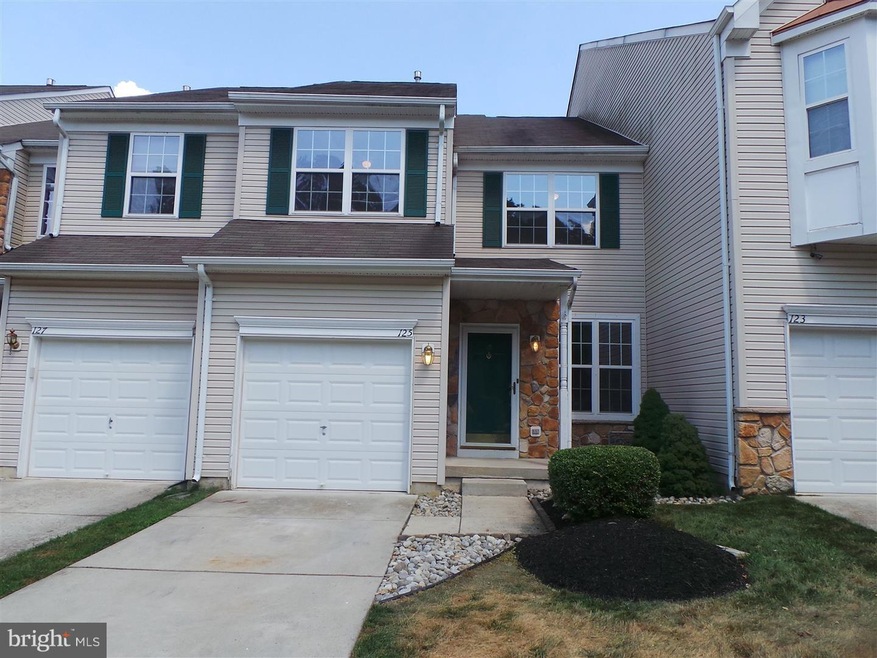 125 Rittenhouse Dr, Woodbury, NJ 08096 - photo 1