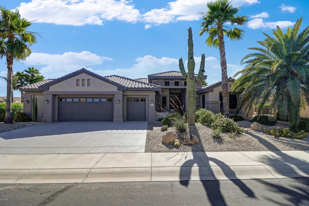 19912 N Half Moon Dr, Surprise, AZ 85374 - photo 1