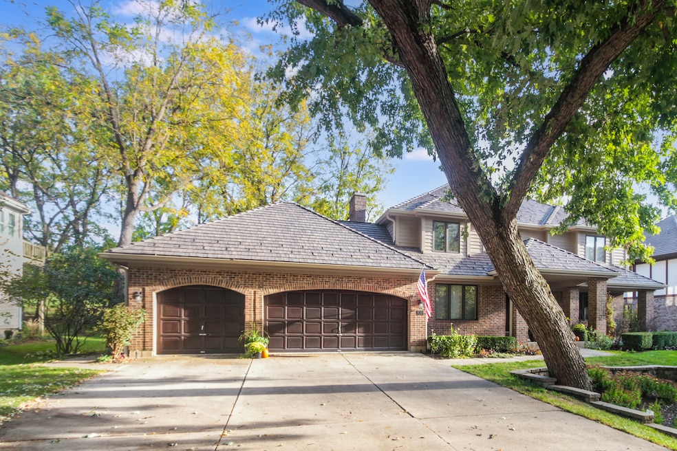 933 Doral Dr, Bartlett, IL 60103 - photo 1