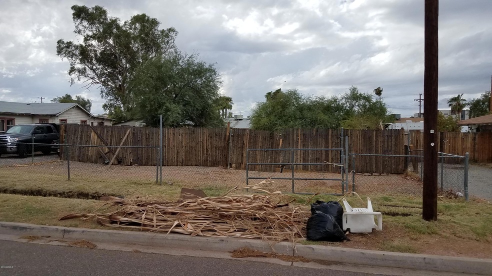 2820 N 28th Place unit 57, Phoenix, AZ 85008 - photo 1