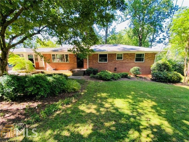 S S Hillcrest Dr, Marietta, GA 30064 - photo 1