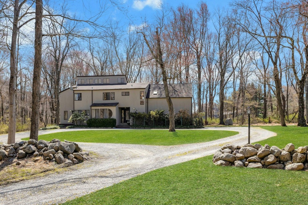 Sold $1,100,000 • Co-Listing Agent