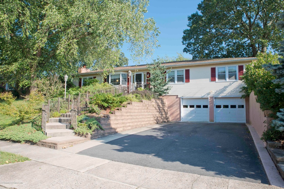 825 Regency Ct, Toms River, NJ 08753 - photo 1