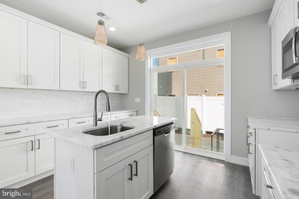 1250 N Hollywood St, Philadelphia, PA 19121 - photo 1