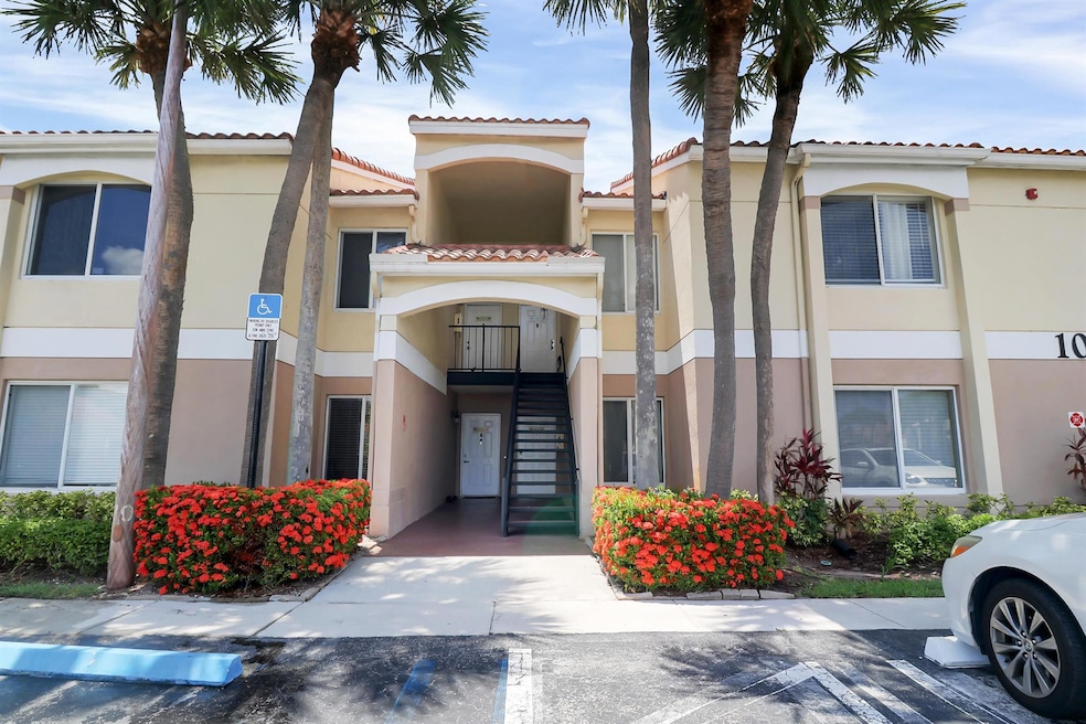 815 W Boynton Beach Blvd unit 10-202, Boynton Beach, FL 33426 - photo 1