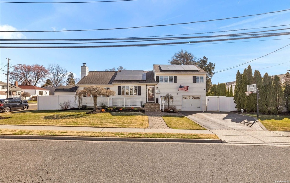 352 N Virginia Ave, Massapequa, NY 11758 - photo 1