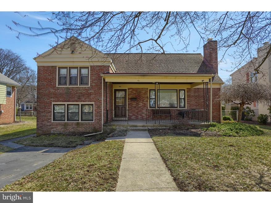 921 Brighton Ave, Reading, PA 19606 - photo 1