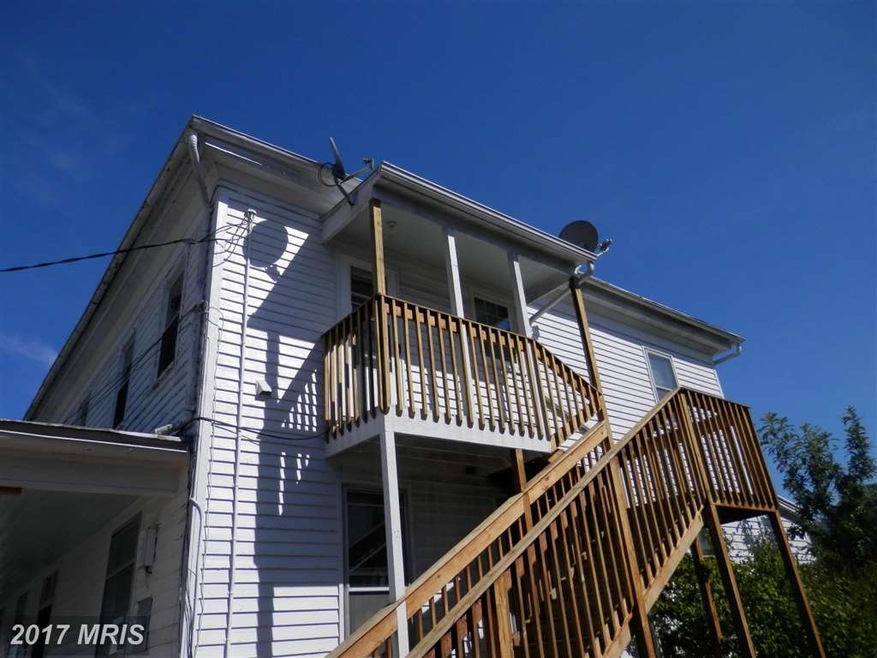 107 S High St, Edinburg, VA 22824 - photo 1