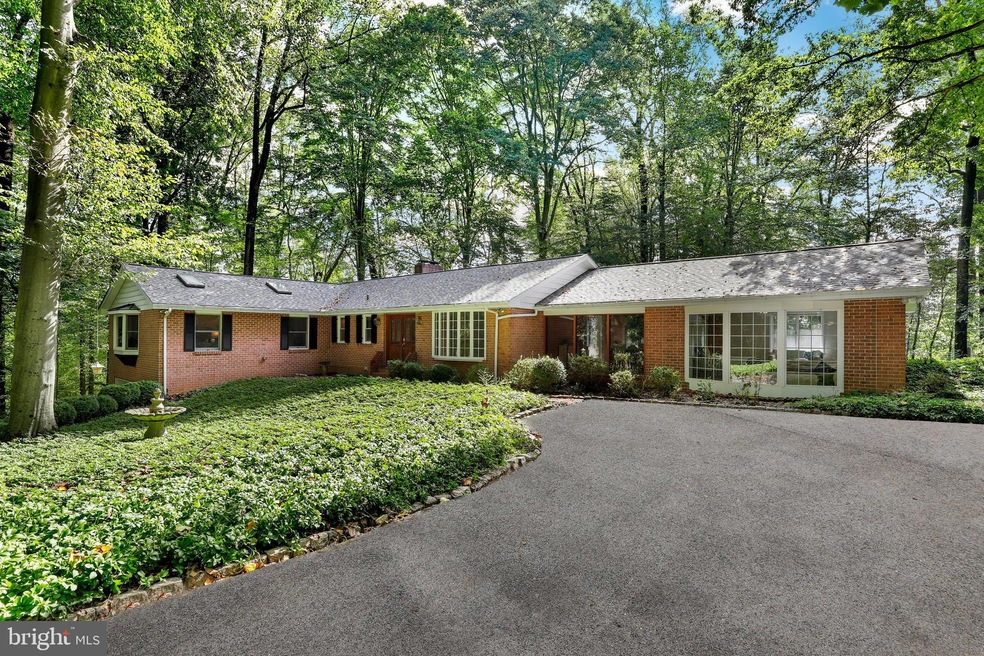 305 Valleyview Garth, Lutherville Timonium, MD 21093 - photo 1