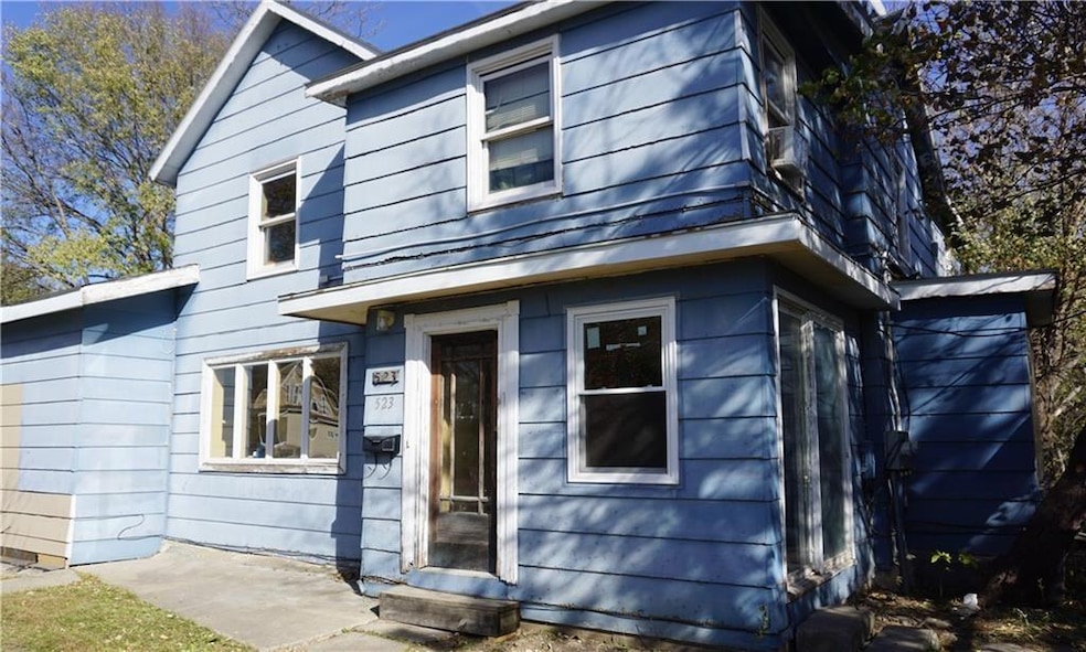 523 S 2nd St, Winterset, IA 50273 - photo 1