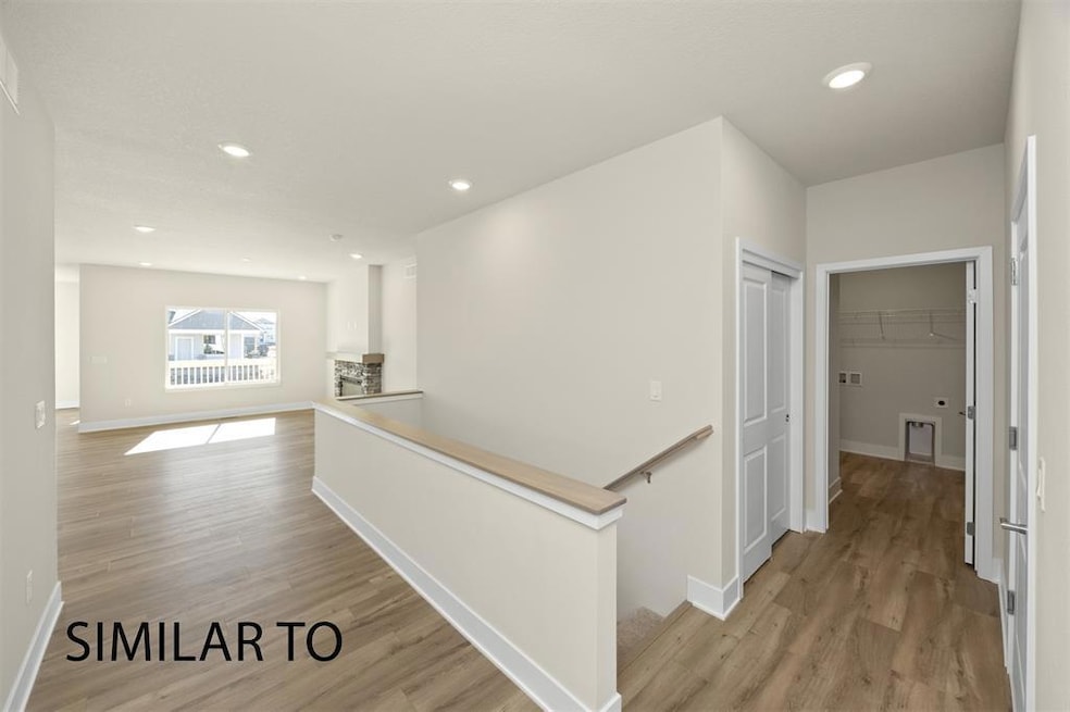 9101 Robinson Dr, West Des Moines, IA 50266 - photo 1