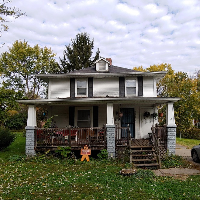 2060 Myrtle Ave, Columbus, OH 43211 - photo 1