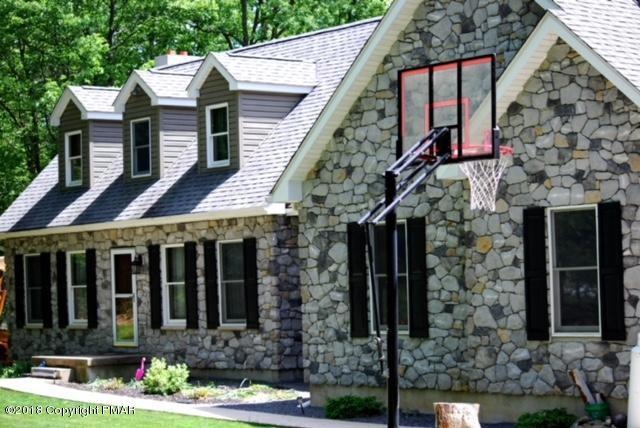 24 Blackberry Ln, Jim Thorpe, PA 18229 - photo 1