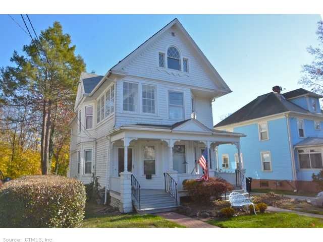 154 Raymond Rd unit 2nd, West Hartford, CT 06107 - photo 1