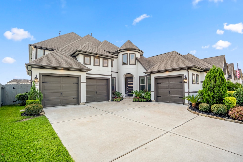 For Sale $725,000 • Co-Listing Agent