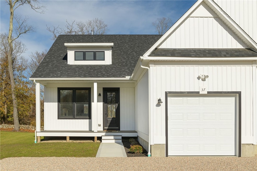 37 Whittier Dr, South Kingstown, RI 02879 - photo 1