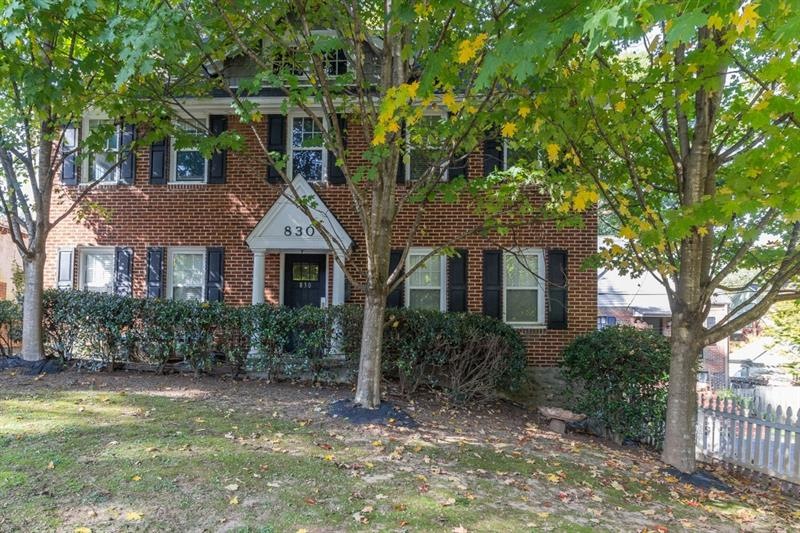 Welcome to 830 Barnett, a charming 8 unit condo bu