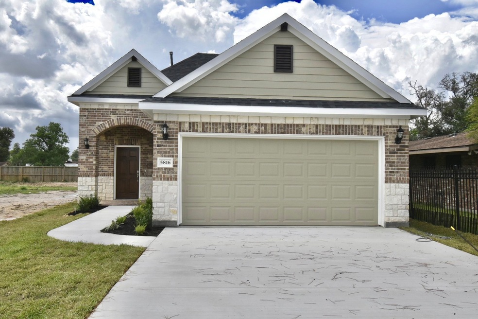 5816 Tautenhahn Rd, Houston, TX 77016 - photo 1