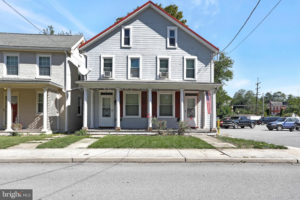 41 N Fayette St, Mercersburg, PA 17236 - photo 1
