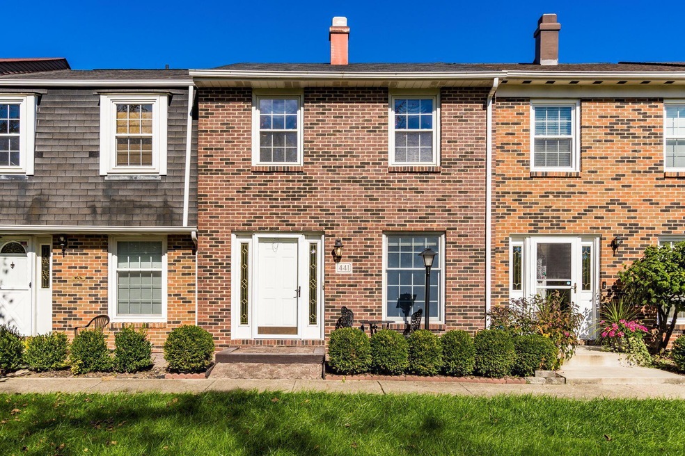 441 Pamlico St unit JL-3, Columbus, OH 43228 - photo 1