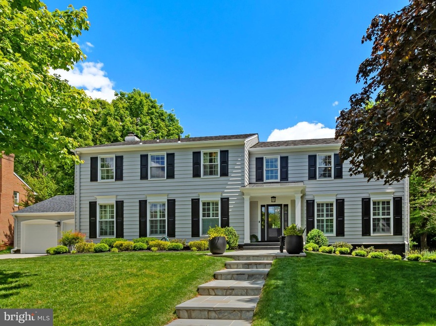 8021 Horseshoe Ln, Potomac, MD 20854 - photo 1