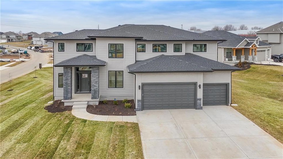 Pending $711,000 • Co-Listing Agent