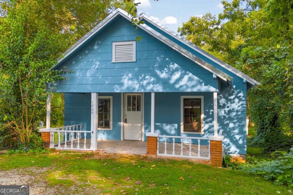 1009 S Pond St, Toccoa, GA 30577 - photo 1