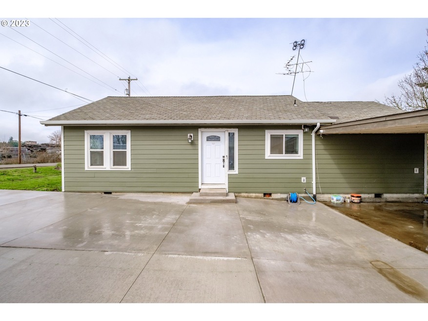 541 SW Monroe St, Sheridan, OR 97378 - photo 1