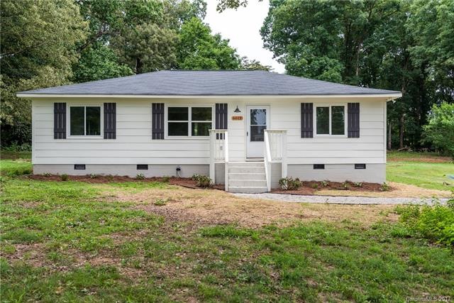 Welcome Home to your very own cozy Farmhouse!!