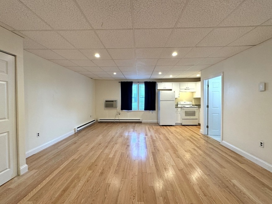 31 Cedar St unit 4, Cambridge, MA 02140 - photo 1