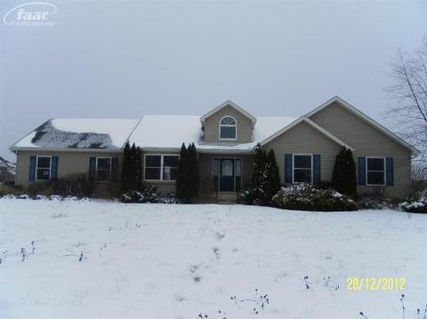 3771 Emmaus Ln unit 1, Howell, MI 48855 - photo 1
