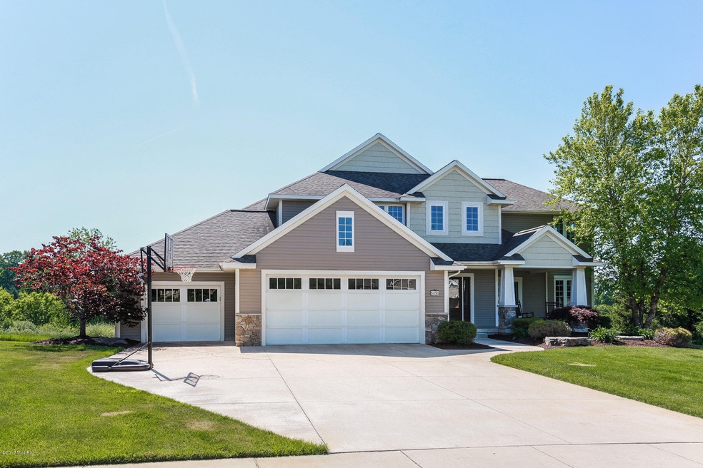 001-Front_View-4313755-medium
