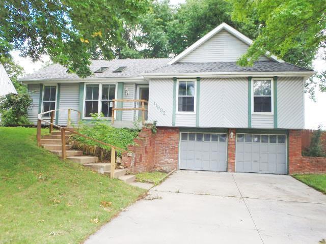 11902 W 101st St, Lenexa, KS 66215 - photo 1