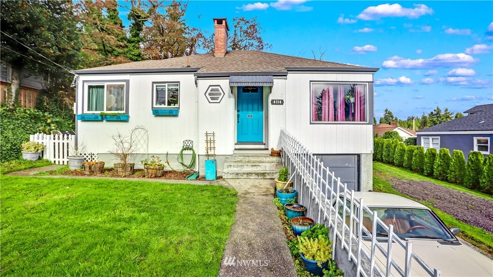 Wait until you get inside...this is a CUTIE!