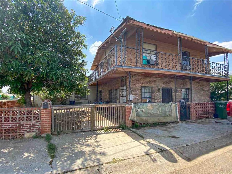 2302 Monterrey Ave, Laredo, TX 78040 - photo 1