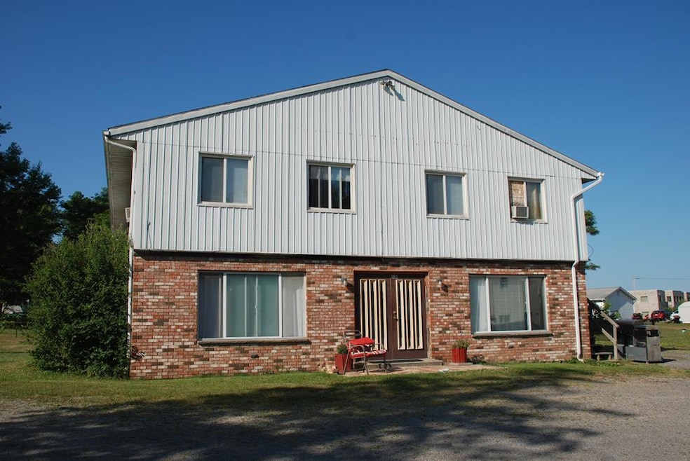Under Contract $625,000 • Co-Listing Agent