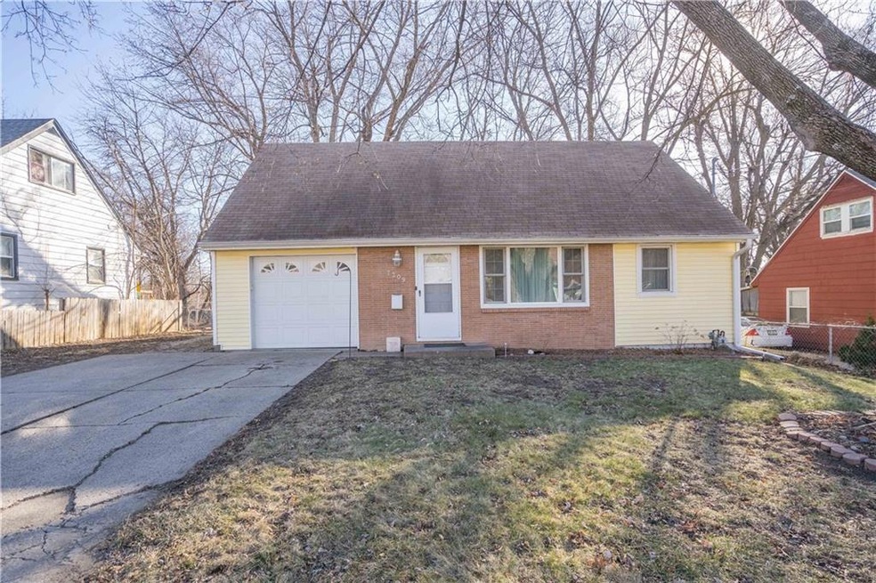 7309 SW 13th St, Des Moines, IA 50315 - photo 1