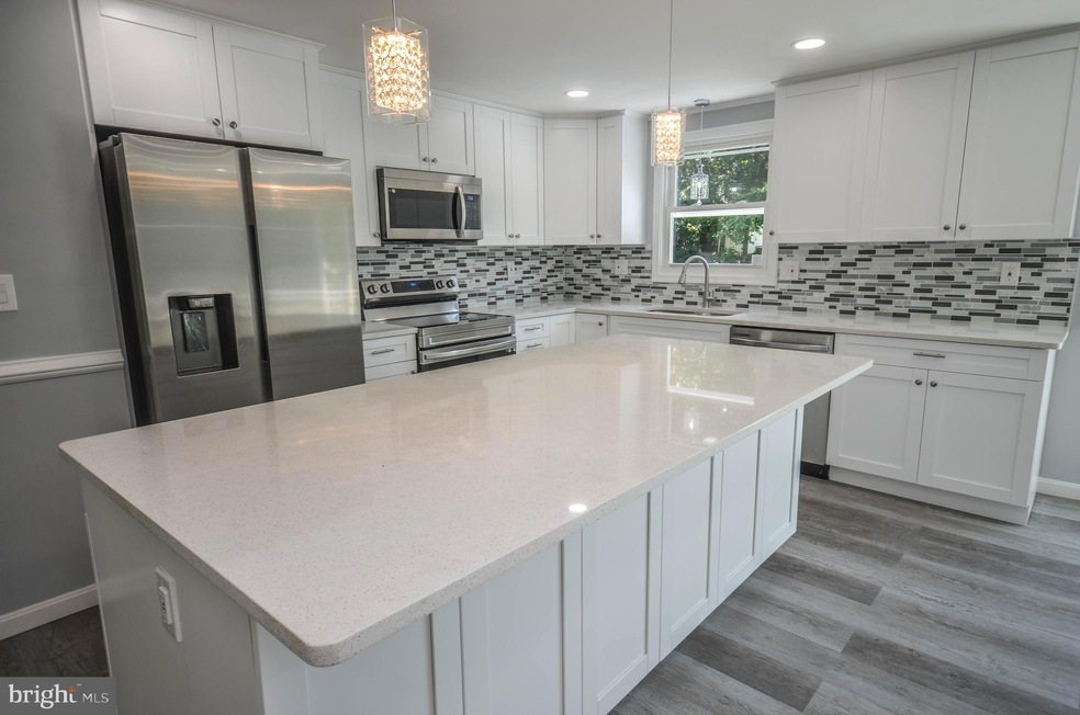 8916 Trapper Ln, Adelphi, MD 20783 - photo 1