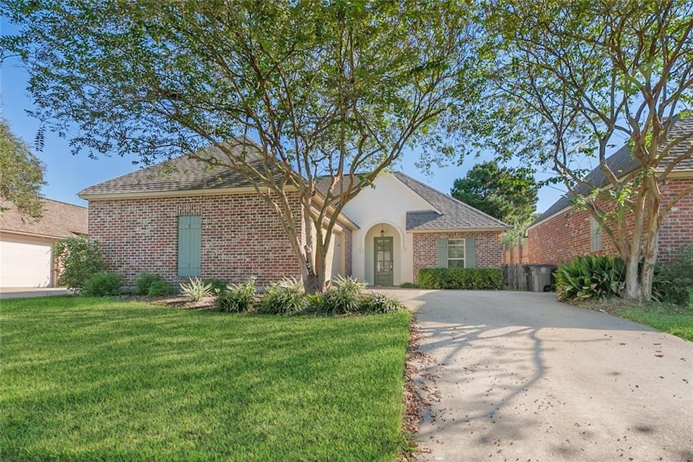 2243 Spring Pointe Dr, Baton Rouge, LA 70810 - photo 1