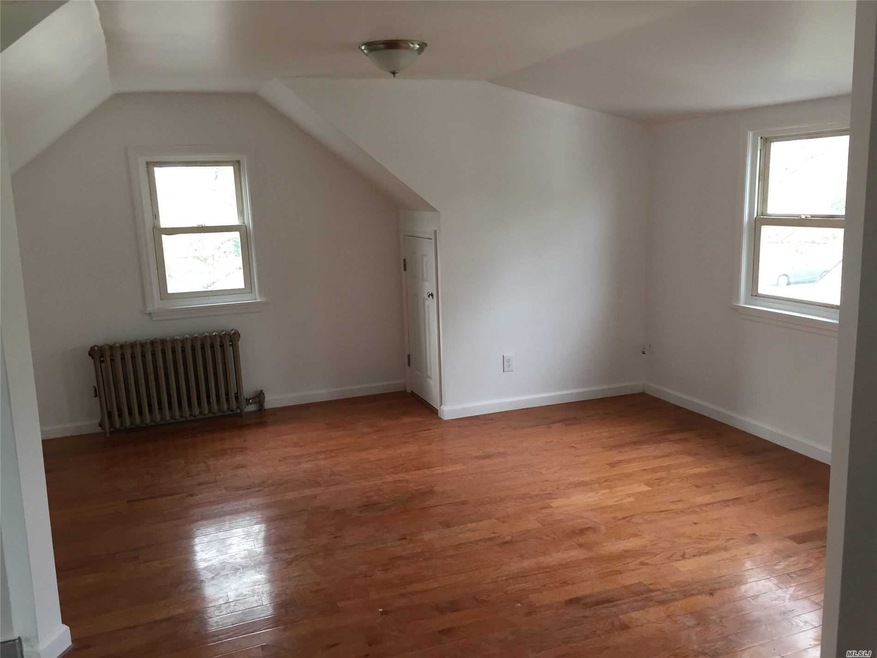 489 Peninsula Blvd, Lynbrook, NY 11563 - photo 1