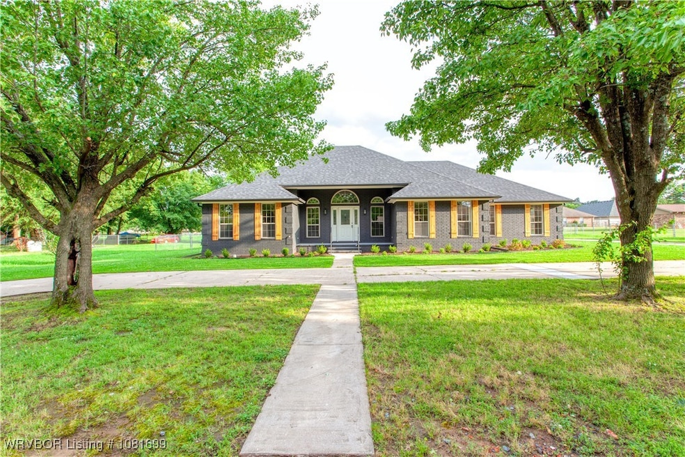 For Sale $349,900 • Co-Listing Agent