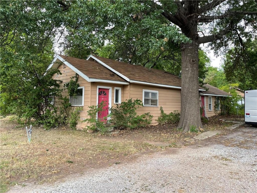410 W Kirk St, Shawnee, OK 74801 - photo 1