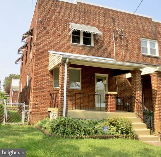 107 55th St SE, Washington, DC 20019 - photo 1