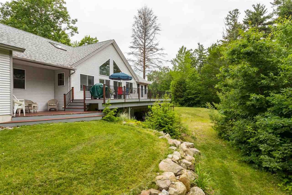 24 Metacomet Lake Dr, Sandown, NH 03873 - photo 1