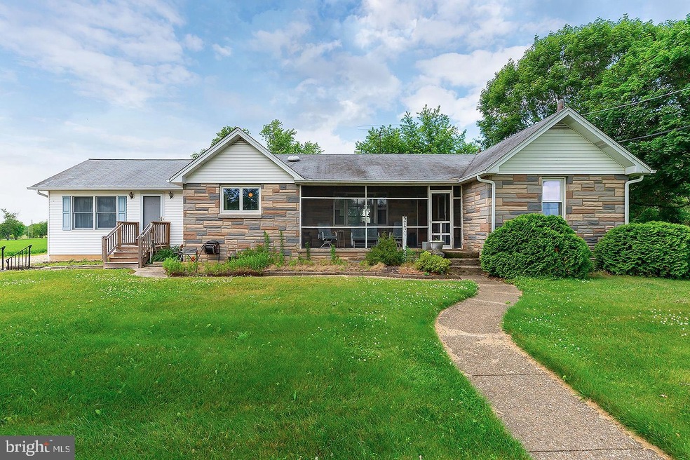 577 Lincoln Rd, Pilesgrove, NJ 08098 - photo 1