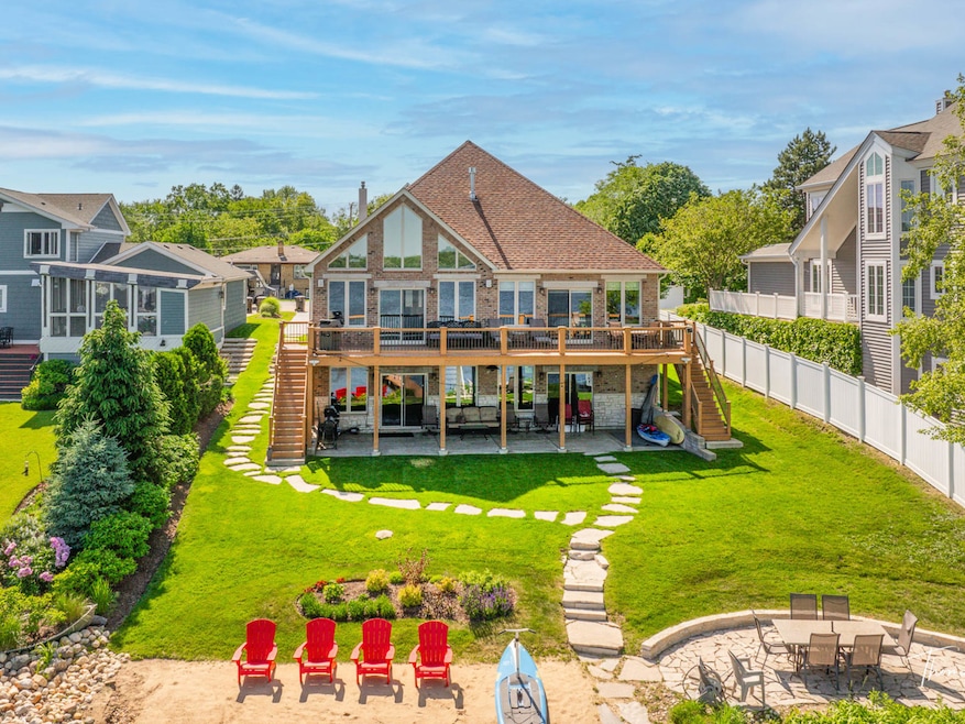 Sold $1,650,000 • Co-Listing Agent